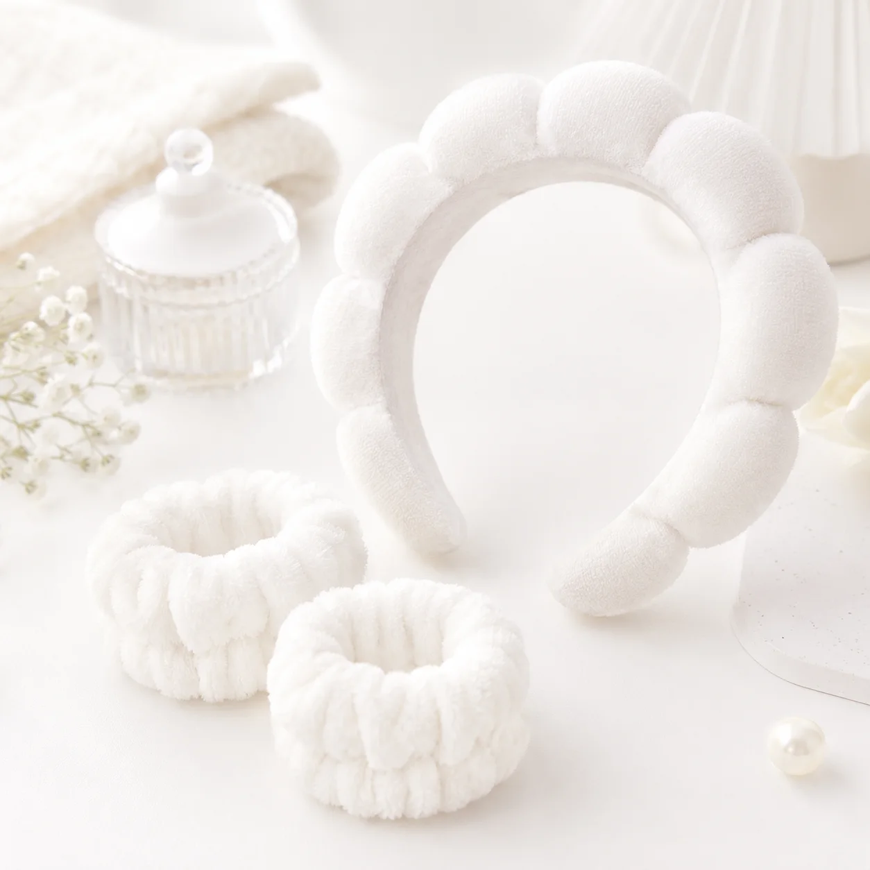 Kit para Skincare com Tiara Nuvem e Munhequeira Branca | Acessório de Skincare · Sem Marca