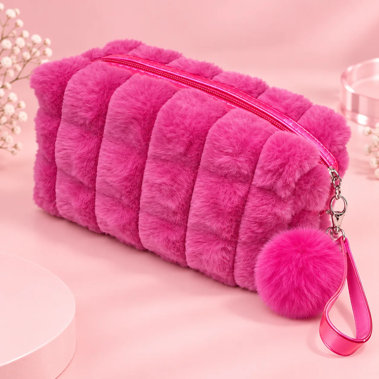 Necessaire Felpuda Lisa com Pompom Rosa Pink | Organizador Feminino